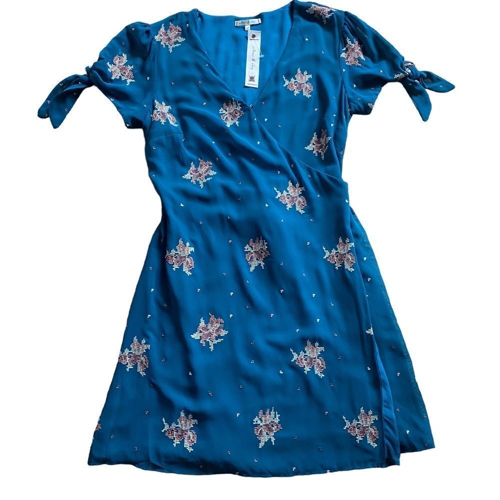 NEW Willow and Clay | Elizabeth Embroidered Wrap Dress, Size M - Picture 5 of 12